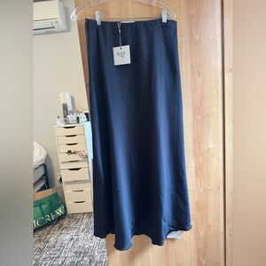 Dress Blank Women's Classic Navy Slip Maxi Skirt